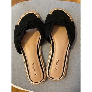 Torrid Black Bow Sandals NWOT